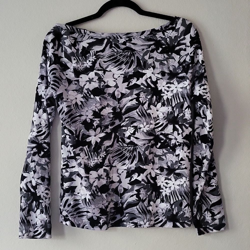 Jones New York Black and‎ White Tropical Print Long Sleeved Blouse Size Small - Picture 3 of 6